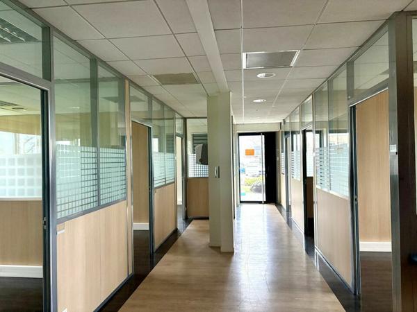 A LOUER - BUREAUX - VALMY