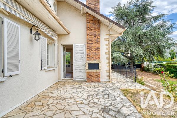 Maison à vendre 7 pièces 217 m² Croissy-sur-Seine