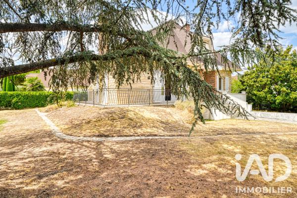 Maison à vendre 7 pièces 217 m² Croissy-sur-Seine