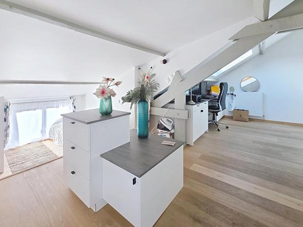 Maison individuelle avec piscine, cinq chambres