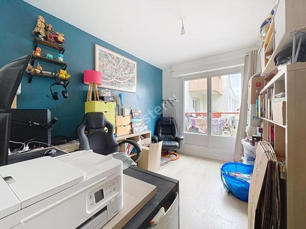 A vendre : Appartement 3 chambres 93m² avec cave et parkings à Rezé secteur Mairie de Rezé