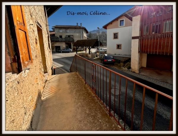 Maison à vendre 6 pièces VALGELON-LA ROCHETTE (73) 197 m² de surface plancher