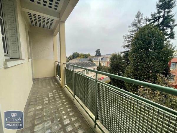 Appartement à louer 3 pièces 114.05m²