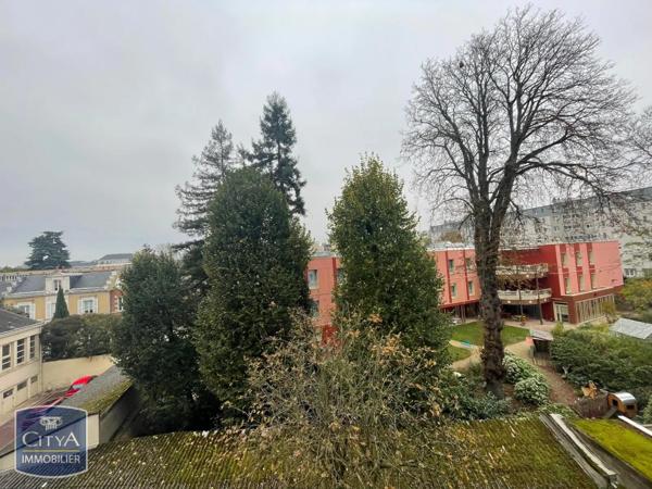 Appartement à louer 3 pièces 114.05m²