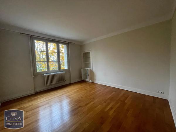 Appartement à louer 3 pièces 114.05m²