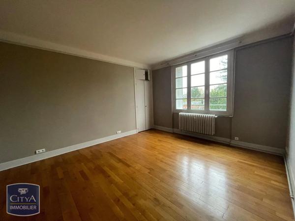 Appartement à louer 3 pièces 114.05m²