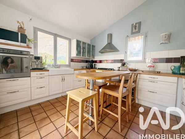 Maison à vendre 6 pièces 145 m² Solliès-Toucas