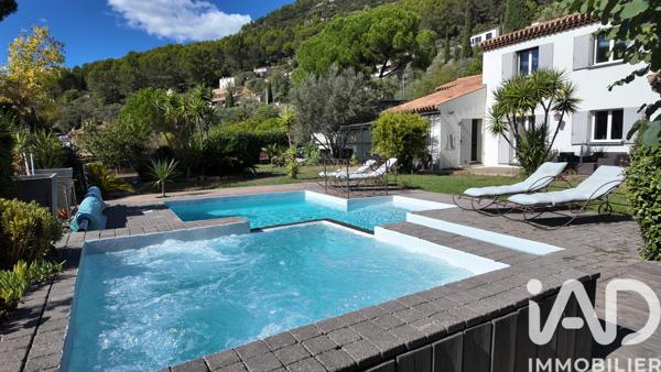 Maison à vendre 6 pièces 145 m² Solliès-Toucas