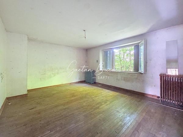 Maison sur sous sol 7 pièces 175 m²