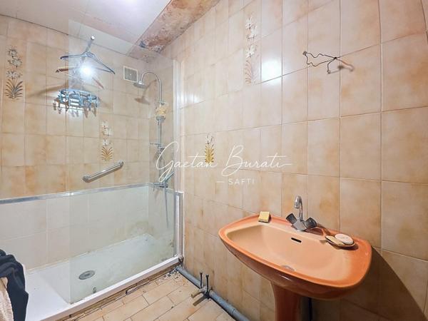 Maison sur sous sol 7 pièces 175 m²