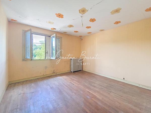 Maison sur sous sol 7 pièces 175 m²