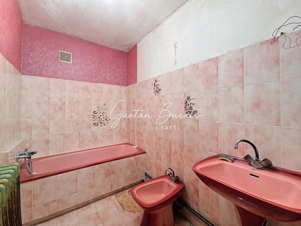 Maison sur sous sol 7 pièces 175 m²