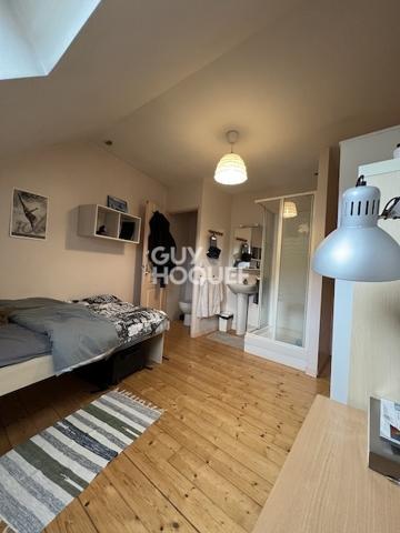 PROCHE GARE - IMMEUBLE D'ENVIRON 135M² COMPRENANT 9 LOTS