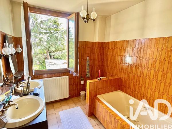 Maison à vendre 6 pièces 111 m² Villeneuve-le-Roi