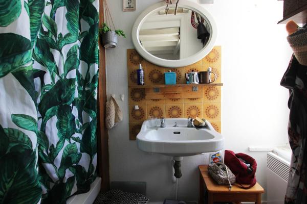 UN APPARTEMENT DE TYPE 2, À PROXIMITÉ DU CENTRE-VILLE. -
