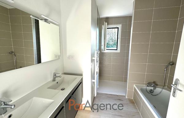 A 550 M DU CENTRE VILLE ET 5000 M PLAGE VILLA NEUVE DE 5 PIE