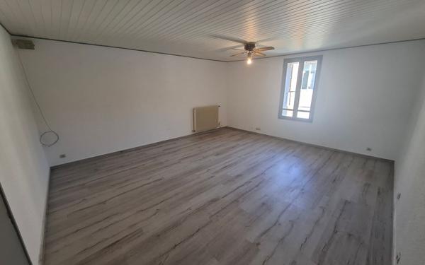 Appartement à louer    3 pièces • 90 m2 Villeneuve-de-Marsan