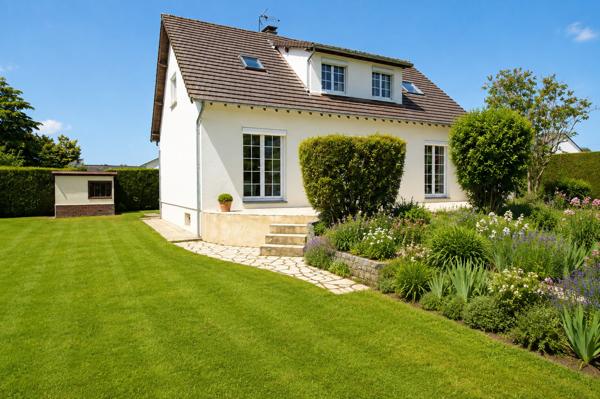 Maison familiale 5 chambres de 152 m² avec sous-sol complet