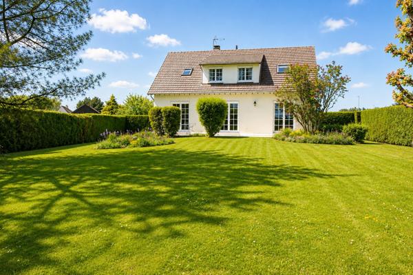 Maison familiale 5 chambres de 152 m² avec sous-sol complet