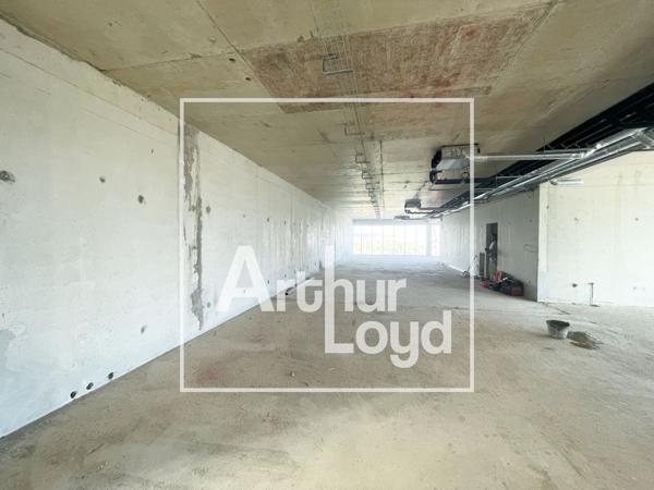 BUREAUX NEUFS A LOUER AVEC TERRASSES ET PARKINGS - NEXUS - MONTPELLIER -GARE TGV SUD DE FRANCE