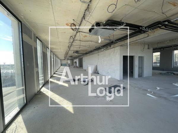 BUREAUX NEUFS A LOUER AVEC TERRASSES ET PARKINGS - NEXUS - MONTPELLIER -GARE TGV SUD DE FRANCE