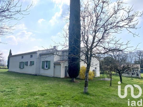 Maison traditionnelle 8 pièces de 170 m² à Dieulefit (26220)