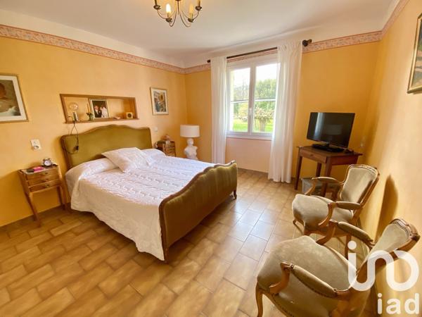 Maison traditionnelle 8 pièces de 170 m² à Dieulefit (26220)