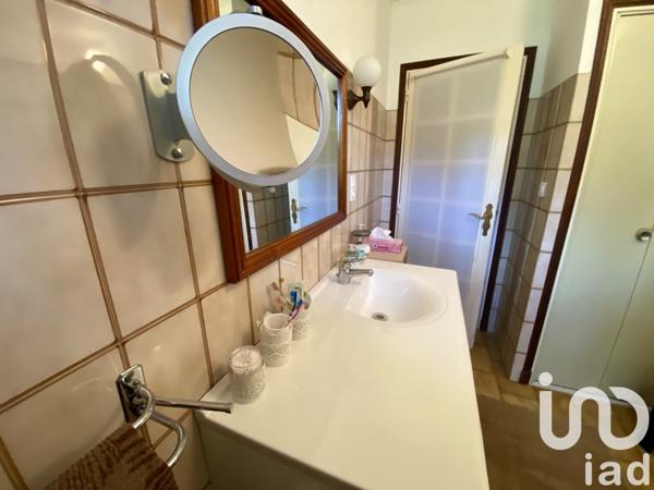 Maison traditionnelle 8 pièces de 170 m² à Dieulefit (26220)