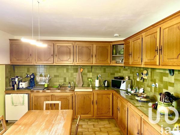 Maison traditionnelle 8 pièces de 170 m² à Dieulefit (26220)