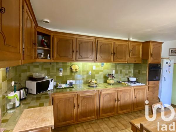 Maison traditionnelle 8 pièces de 170 m² à Dieulefit (26220)