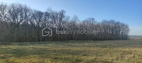 Terrain de 2 418 m²