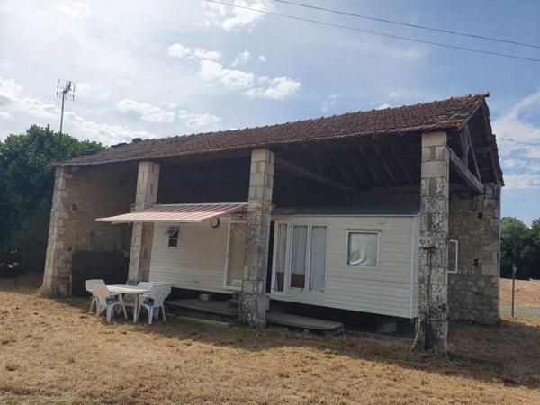 Bâtiment sur 312 m² de terrain