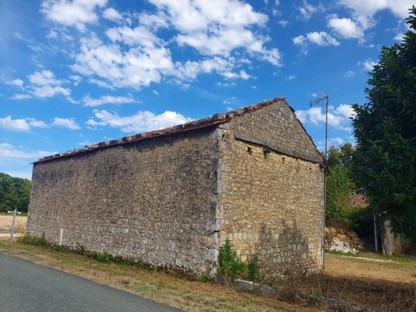 Bâtiment sur 312 m² de terrain