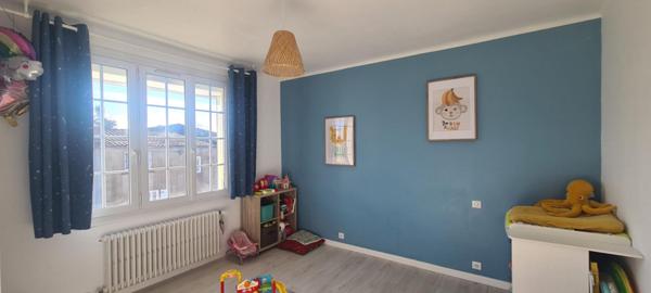 Maison Sèvremoine 5 P . 3 Chs . Bureau . 133.67 M² . T 315 M² . Garage