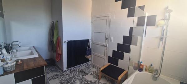 Maison Sèvremoine 5 P . 3 Chs . Bureau . 133.67 M² . T 315 M² . Garage