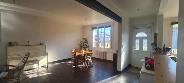 Maison Sèvremoine 5 P . 3 Chs . Bureau . 133.67 M² . T 315 M² . Garage