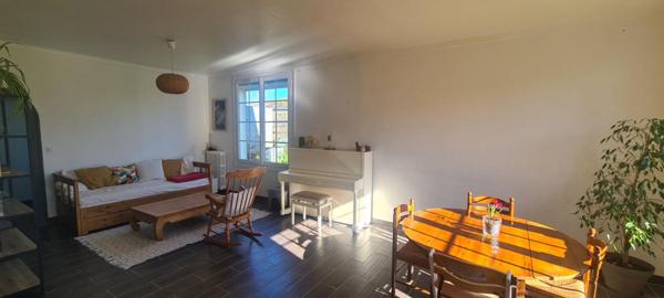 Maison Sèvremoine 5 P . 3 Chs . Bureau . 133.67 M² . T 315 M² . Garage