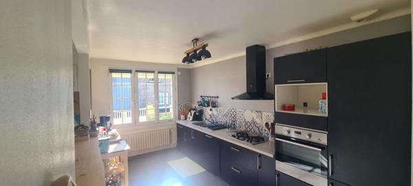 Maison Sèvremoine 5 P . 3 Chs . Bureau . 133.67 M² . T 315 M² . Garage