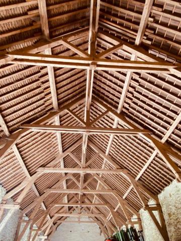 Magnifique Bâtiment agricole / Grange / Loft en pierre