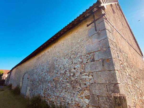 Magnifique Bâtiment agricole / Grange / Loft en pierre