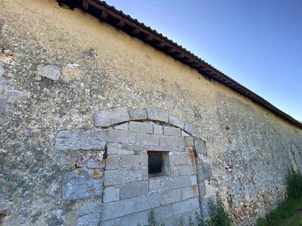 Magnifique Bâtiment agricole / Grange / Loft en pierre