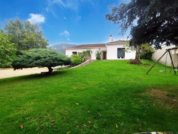 Maison individuelle de 122 m² sur terrain 1322 m²