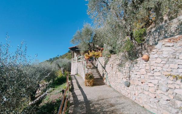 Maison à vendre    3 pièces • 89 m2 L'Escarène