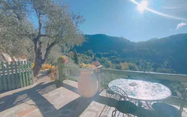 Maison à vendre    3 pièces • 89 m2 L'Escarène