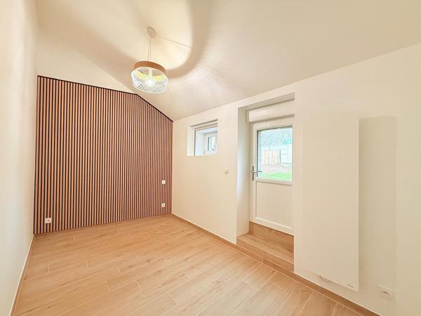 Appartement 2 PIECES AVEC JARDIN