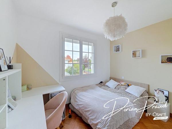Maison rénovée de 137 m², sur 760 m² de terrain