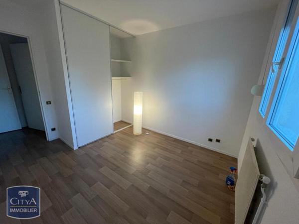 Appartement à louer 2 pièces 50.21m² Billère (64140)