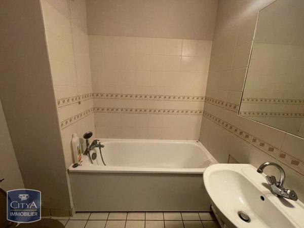Appartement à louer 2 pièces 50.21m² Billère (64140)