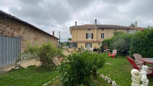 Maison à vendre |  Chabanais |  5 pièces | 133 m²