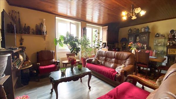 Maison à vendre |  Chabanais |  5 pièces | 133 m²